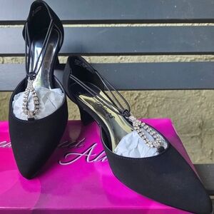 NWOT Easy Street Moonlight Pointed Toe Pumps Women's Shoes‎ Size 6.5W